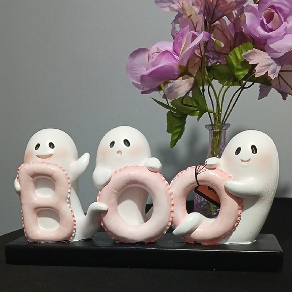 Ghoulish Other - Charming Pink and White Ghost BOO Figurine - Festive Home Decor NWT